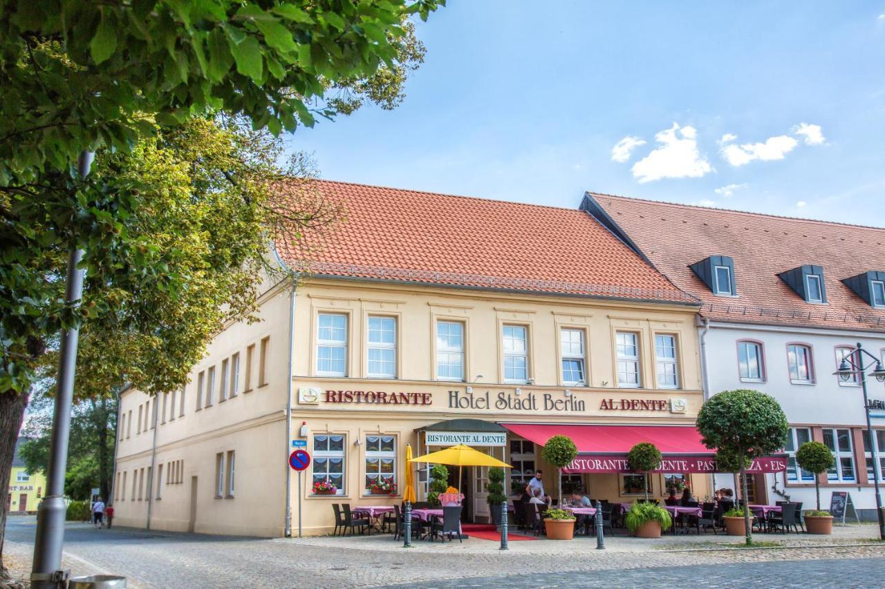 Hotel Stadt Berlin Jessen エクステリア 写真